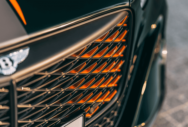 BATUR CONVERTIBLE: la joya descapotable de BENTLEY que redefine el lujo sobre ruedas