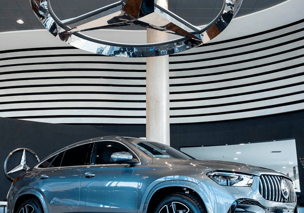 EL MERCEDES-BENZ AMG GLE COUPÉ 53 – 2025: poder y distinción sobre ruedas