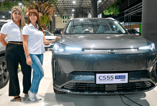 Changan y Deepal revolucionan la movilidad sobre cuatro ruedas en Expocruz 2025