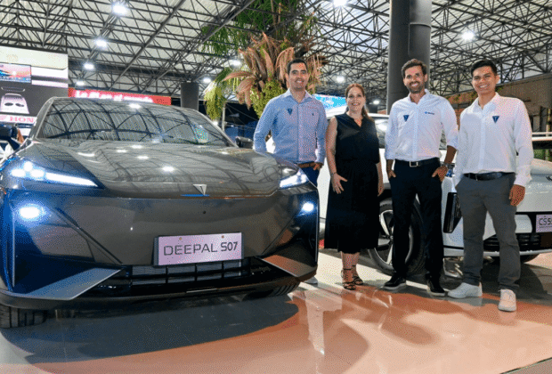 Changan y Deepal revolucionan la movilidad sobre cuatro ruedas en Expocruz 2025