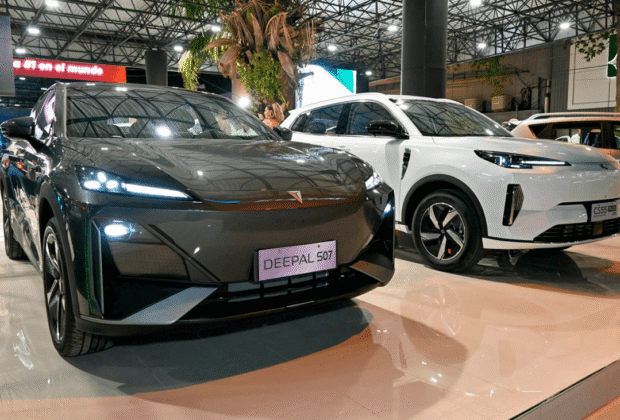Changan y Deepal revolucionan la movilidad sobre cuatro ruedas en Expocruz 2025