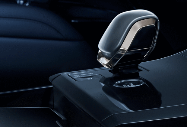 Range Rover Sport SV Black Edition: El lujo deportivo en su versión más oscura