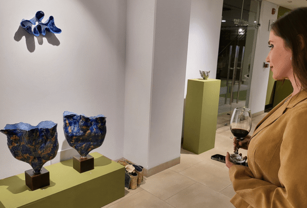 La fragilidad de la vida, la memoria y la naturaleza, cobran vida a través de “Susurros”, la nueva exposición de BNB ART