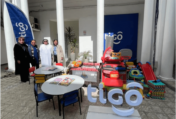 Un gesto que suma sonrisas: Tigo entrega material didáctico al Hogar Tata San Juan de Dios