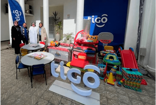 Un gesto que suma sonrisas: Tigo entrega material didáctico al Hogar Tata San Juan de Dios
