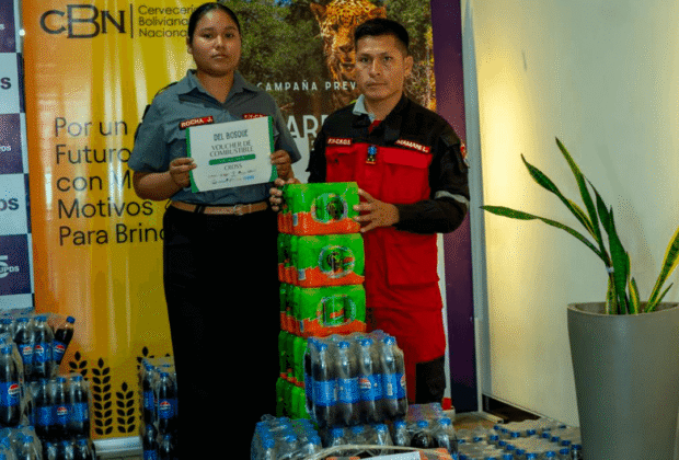 Apoyando la iniciativa de Alas Chiquitanas, CBN realiza una nueva donación de bebidas a los bomberos que combaten los incendios