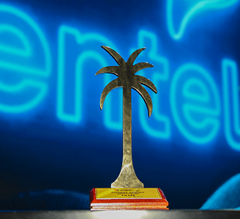 ENTEL S.A. recibe la palmera dorada en la categoría “tecnología” en expocruz 2025