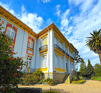 Estancias y casonas coloniales en los valles de Cochabamba y Santa Cruz