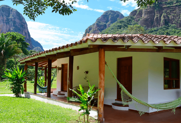 Estancias y casonas coloniales en los valles de Cochabamba y Santa Cruz