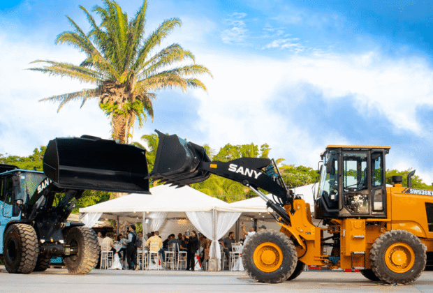 Opentrade Bolivia marca un hito con el primer cargador frontal 100% eléctrico del país