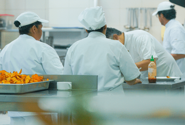 YERBA BUENA: la naturaleza como brújula del sabor