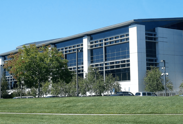 La contradicción en el corazón de la burbuja de la ia (y el temor por los efectos económicos de un posible estallido)