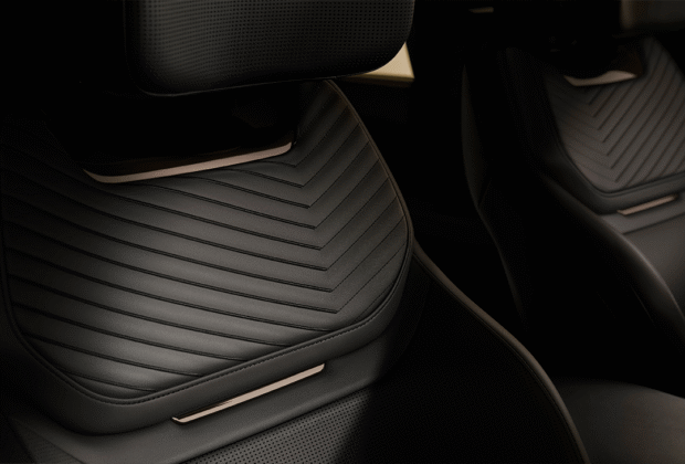 RANGE ROVER SV BLACK: el lujo llevado a su forma más silenciosa y poderosa