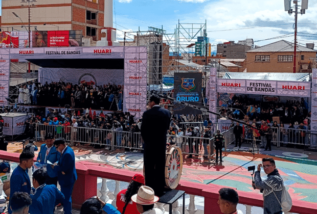 Huari celebró la grandeza cultural de Oruro apoyando el festival de bandas 2026