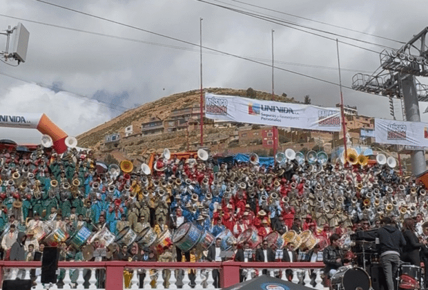 Huari celebró la grandeza cultural de Oruro apoyando el festival de bandas 2026