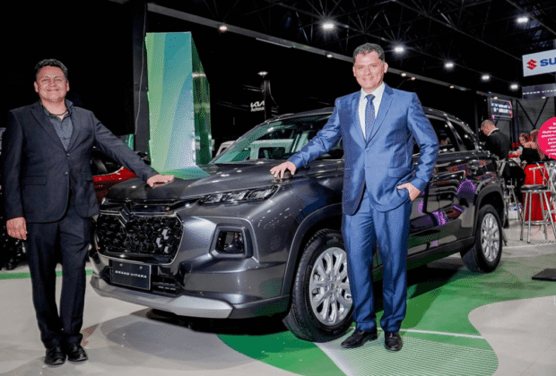 Suzuki celebra 15 años en la cima del mercado boliviano y lo festeja en la Fexco con sabor cochabambino