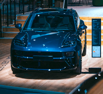 PORSCHE redefine la experiencia del lujo eléctrico
